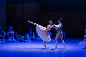 Read more about the article Izložba baletskih fotografija i predstava „Vragolanka“