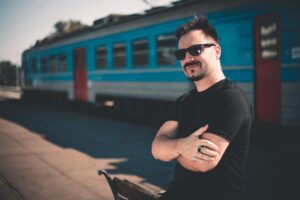 Read more about the article „VIŠE NISI TU“ – nova akustična najava albuma Ivana Milenkovića i Bluz mašine!